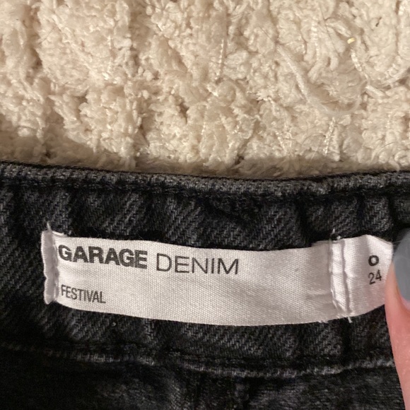 Garage - High-Rise Demin Shorts - Picture 3 of 3